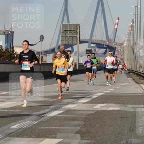03.10.2026 - Köhlbrandbrückenlauf Michael Burmester http://msf.ph/oto/10765204 03.10.2026 09:42:12 Position 3 1425, 1702, 12, 5, 58 meine-sportfotos.de