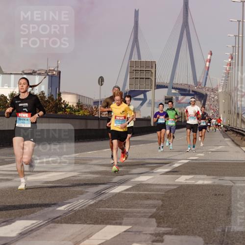 03.10.2026 - Köhlbrandbrückenlauf Michael Burmester http://msf.ph/oto/10765210 03.10.2026 09:42:13 Position 3 1425, 1296, 12, 5 meine-sportfotos.de