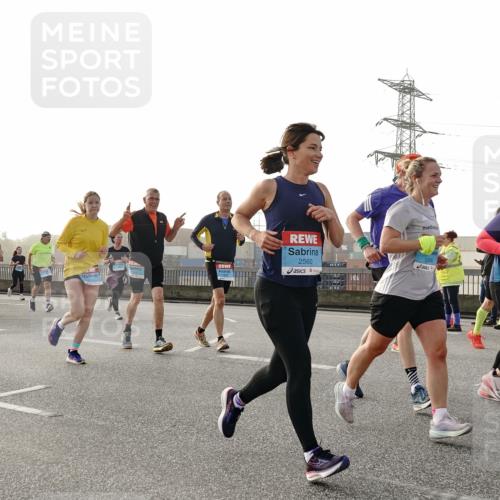 03.10.2026 - Köhlbrandbrückenlauf Michael Burmester http://msf.ph/oto/10765213 03.10.2026 09:19:26 Position 3 2560 meine-sportfotos.de