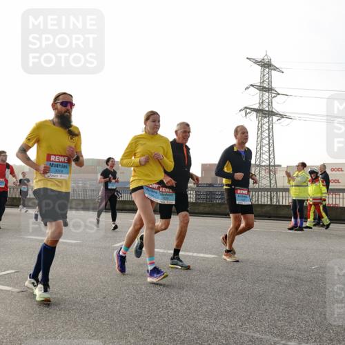 03.10.2026 - Köhlbrandbrückenlauf Michael Burmester http://msf.ph/oto/10765219 03.10.2026 09:19:27 Position 3 3019 meine-sportfotos.de