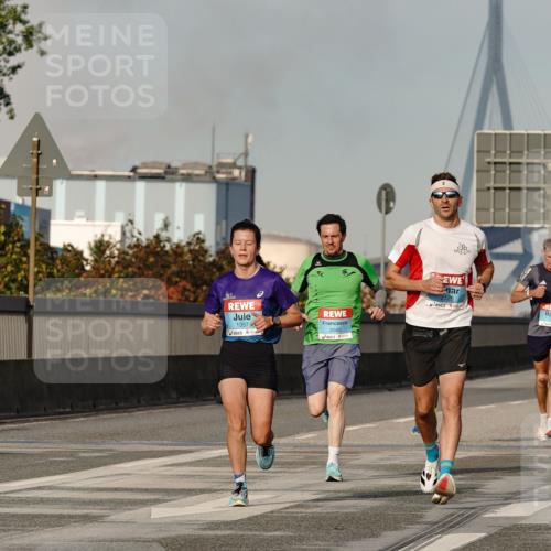 03.10.2026 - Köhlbrandbrückenlauf Michael Burmester http://msf.ph/oto/10765240 03.10.2026 09:42:22 Position 3 1357, 2045, 2125 meine-sportfotos.de
