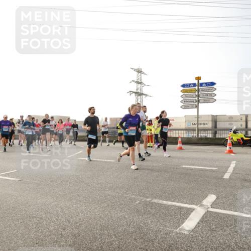 03.10.2026 - Köhlbrandbrückenlauf Michael Burmester http://msf.ph/oto/10765250 03.10.2026 09:19:32 Position 3  meine-sportfotos.de