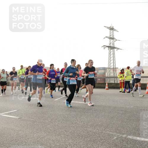 03.10.2026 - Köhlbrandbrückenlauf Michael Burmester http://msf.ph/oto/10765263 03.10.2026 09:19:34 Position 3 3 meine-sportfotos.de