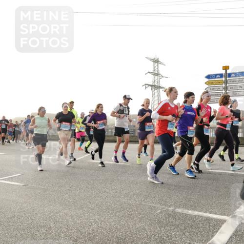 03.10.2026 - Köhlbrandbrückenlauf Michael Burmester http://msf.ph/oto/10765280 03.10.2026 09:19:36 Position 3  meine-sportfotos.de