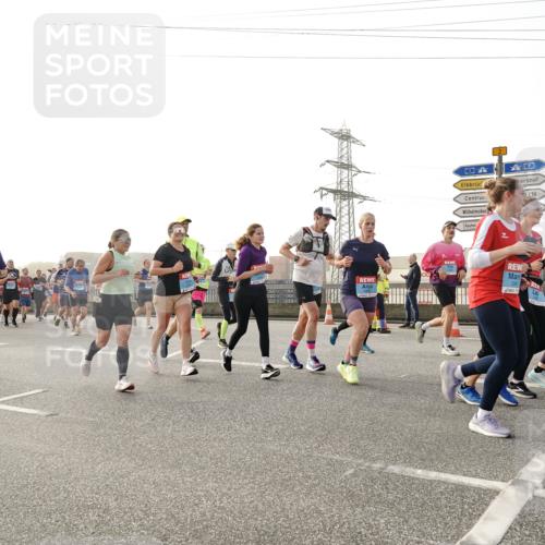 03.10.2026 - Köhlbrandbrückenlauf Michael Burmester http://msf.ph/oto/10765288 03.10.2026 09:19:36 Position 3 4 meine-sportfotos.de