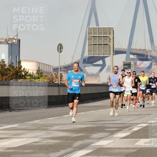 03.10.2026 - Köhlbrandbrückenlauf Michael Burmester http://msf.ph/oto/10765301 03.10.2026 09:42:45 Position 3  meine-sportfotos.de