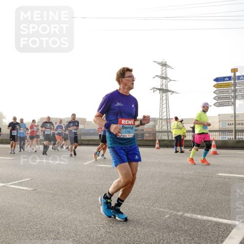 03.10.2026 - Köhlbrandbrückenlauf Michael Burmester http://msf.ph/oto/10765308 03.10.2026 09:19:38 Position 3 1799, 3 meine-sportfotos.de
