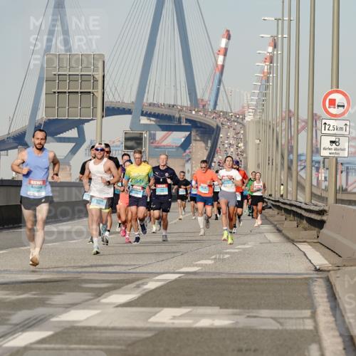 03.10.2026 - Köhlbrandbrückenlauf Michael Burmester http://msf.ph/oto/10765311 03.10.2026 09:42:48 Position 3 12, 5 meine-sportfotos.de