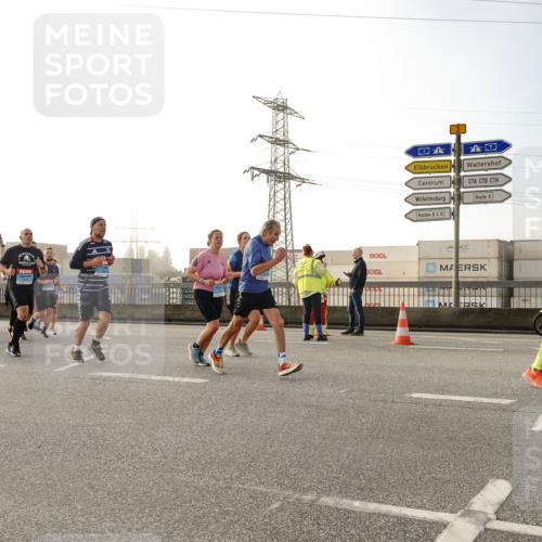 03.10.2026 - Köhlbrandbrückenlauf Michael Burmester http://msf.ph/oto/10765313 03.10.2026 09:19:39 Position 3  meine-sportfotos.de
