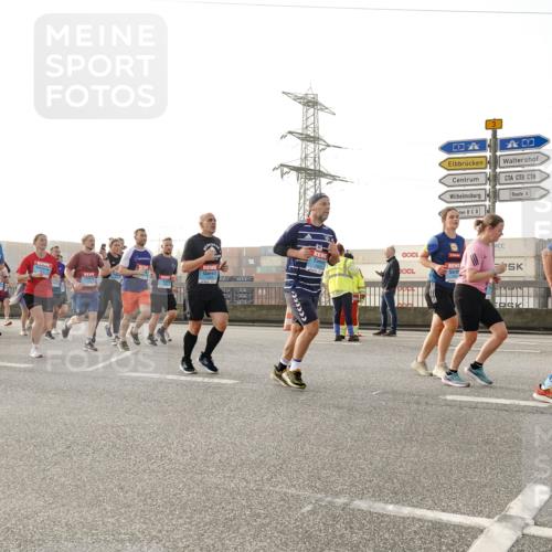 03.10.2026 - Köhlbrandbrückenlauf Michael Burmester http://msf.ph/oto/10765327 03.10.2026 09:19:40 Position 3  meine-sportfotos.de