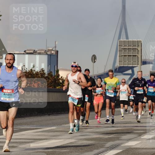 03.10.2026 - Köhlbrandbrückenlauf Michael Burmester http://msf.ph/oto/10765328 03.10.2026 09:42:55 Position 3 2149, 2218 meine-sportfotos.de