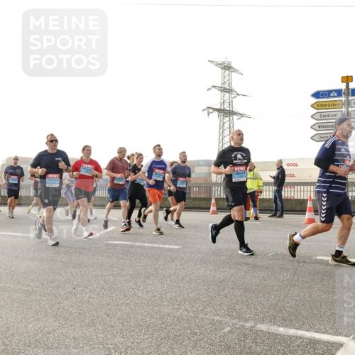 03.10.2026 - Köhlbrandbrückenlauf Michael Burmester http://msf.ph/oto/10765332 03.10.2026 09:19:41 Position 3  meine-sportfotos.de