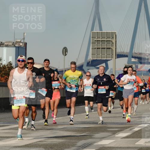 03.10.2026 - Köhlbrandbrückenlauf Michael Burmester http://msf.ph/oto/10765333 03.10.2026 09:42:56 Position 3 309, 2108, 2195, 2218 meine-sportfotos.de
