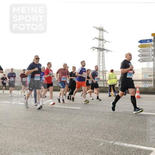 03.10.2026 - Köhlbrandbrückenlauf Michael Burmester http://msf.ph/oto/10765340 03.10.2026 09:19:41 Position 3  meine-sportfotos.de