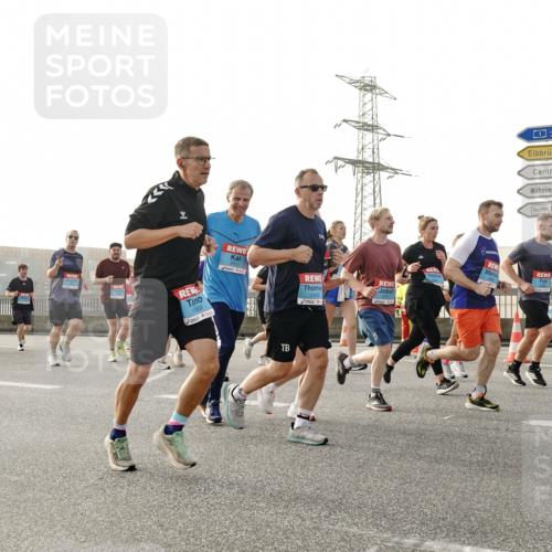 03.10.2026 - Köhlbrandbrückenlauf Michael Burmester http://msf.ph/oto/10765342 03.10.2026 09:19:42 Position 3 1452, 1069 meine-sportfotos.de