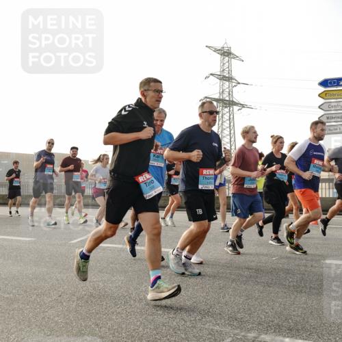 03.10.2026 - Köhlbrandbrückenlauf Michael Burmester http://msf.ph/oto/10765344 03.10.2026 09:19:42 Position 3 1069, 1452 meine-sportfotos.de