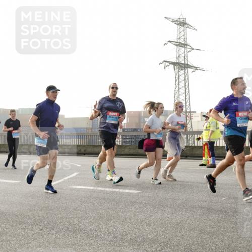 03.10.2026 - Köhlbrandbrückenlauf Michael Burmester http://msf.ph/oto/10765353 03.10.2026 09:19:43 Position 3 2710, 3 meine-sportfotos.de