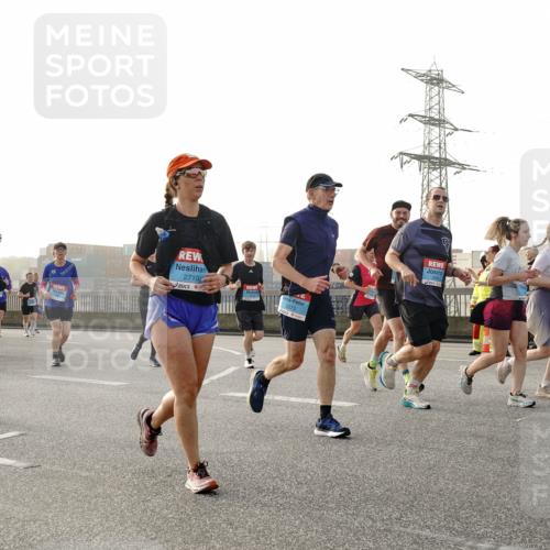03.10.2026 - Köhlbrandbrückenlauf Michael Burmester http://msf.ph/oto/10765356 03.10.2026 09:19:44 Position 3 2710, 2273 meine-sportfotos.de