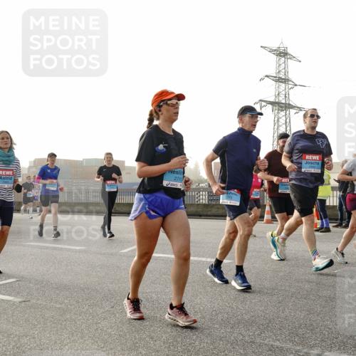 03.10.2026 - Köhlbrandbrückenlauf Michael Burmester http://msf.ph/oto/10765361 03.10.2026 09:19:44 Position 3 2710 meine-sportfotos.de