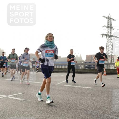 03.10.2026 - Köhlbrandbrückenlauf Michael Burmester http://msf.ph/oto/10765368 03.10.2026 09:19:45 Position 3 2980, 1118, 1 meine-sportfotos.de