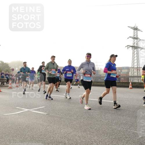 03.10.2026 - Köhlbrandbrückenlauf Michael Burmester http://msf.ph/oto/10765377 03.10.2026 09:19:46 Position 3 1 meine-sportfotos.de