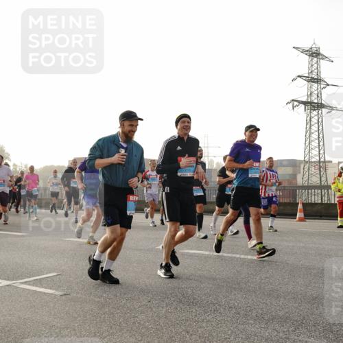 03.10.2026 - Köhlbrandbrückenlauf Michael Burmester http://msf.ph/oto/10765389 03.10.2026 09:19:48 Position 3 1113 meine-sportfotos.de