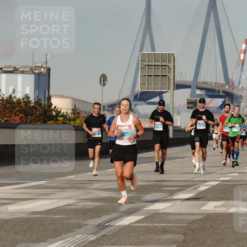03.10.2026 - Köhlbrandbrückenlauf Michael Burmester http://msf.ph/oto/10765402 03.10.2026 09:43:14 Position 3 0, 12, 5 meine-sportfotos.de