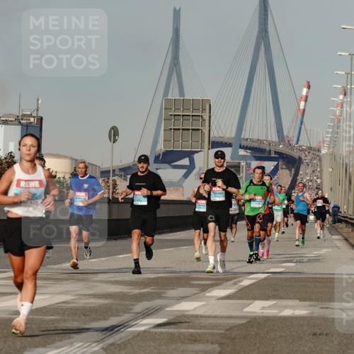 03.10.2026 - Köhlbrandbrückenlauf Michael Burmester http://msf.ph/oto/10765413 03.10.2026 09:43:17 Position 3 2656, 12, 5 meine-sportfotos.de