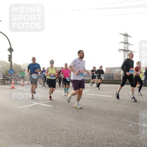 03.10.2026 - Köhlbrandbrückenlauf Michael Burmester http://msf.ph/oto/10765414 03.10.2026 09:19:52 Position 3  meine-sportfotos.de