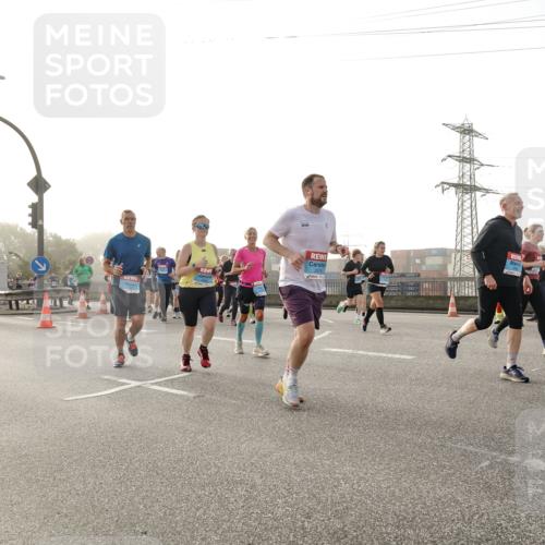03.10.2026 - Köhlbrandbrückenlauf Michael Burmester http://msf.ph/oto/10765416 03.10.2026 09:19:52 Position 3  meine-sportfotos.de