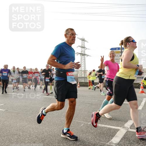 03.10.2026 - Köhlbrandbrückenlauf Michael Burmester http://msf.ph/oto/10765428 03.10.2026 09:19:54 Position 3 376 meine-sportfotos.de