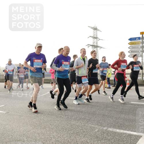 03.10.2026 - Köhlbrandbrückenlauf Michael Burmester http://msf.ph/oto/10765443 03.10.2026 09:19:56 Position 3 3852, 3 meine-sportfotos.de