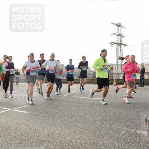 03.10.2026 - Köhlbrandbrückenlauf Michael Burmester http://msf.ph/oto/10765450 03.10.2026 09:19:57 Position 3  meine-sportfotos.de