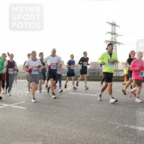 03.10.2026 - Köhlbrandbrückenlauf Michael Burmester http://msf.ph/oto/10765455 03.10.2026 09:19:57 Position 3  meine-sportfotos.de