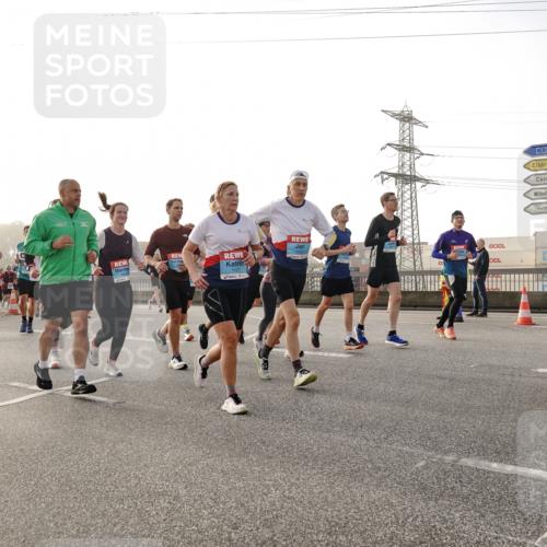 03.10.2026 - Köhlbrandbrückenlauf Michael Burmester http://msf.ph/oto/10765457 03.10.2026 09:19:58 Position 3 1621 meine-sportfotos.de