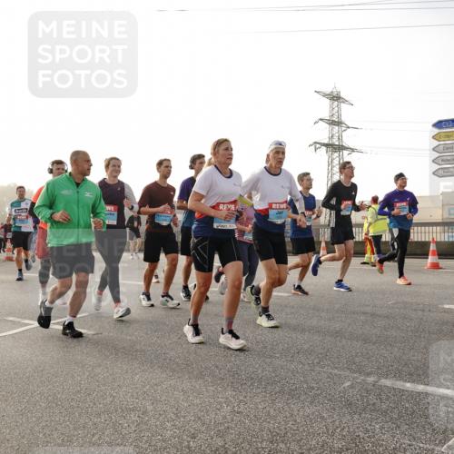 03.10.2026 - Köhlbrandbrückenlauf Michael Burmester http://msf.ph/oto/10765462 03.10.2026 09:19:58 Position 3 3 meine-sportfotos.de