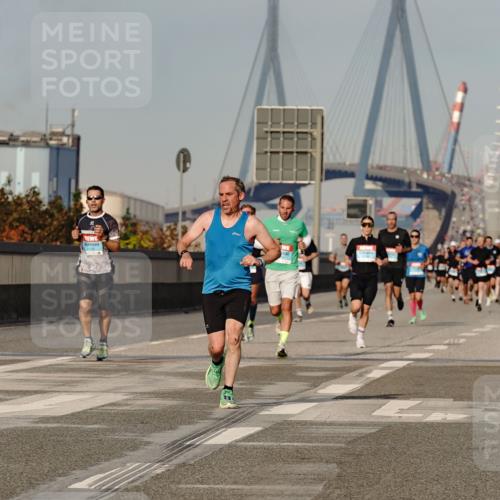 03.10.2026 - Köhlbrandbrückenlauf Michael Burmester http://msf.ph/oto/10765467 03.10.2026 09:43:32 Position 3 12, 5 meine-sportfotos.de