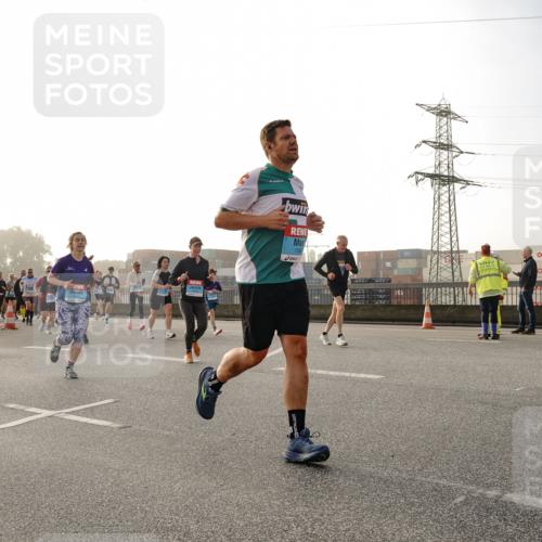 03.10.2026 - Köhlbrandbrückenlauf Michael Burmester http://msf.ph/oto/10765482 03.10.2026 09:20:01 Position 3  meine-sportfotos.de