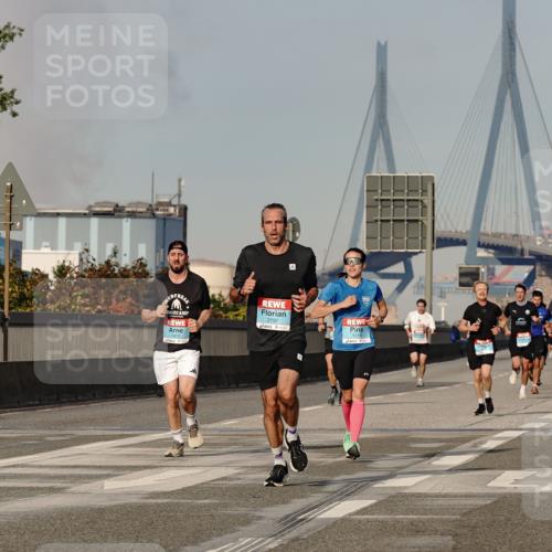 03.10.2026 - Köhlbrandbrückenlauf Michael Burmester http://msf.ph/oto/10765510 03.10.2026 09:43:46 Position 3  meine-sportfotos.de