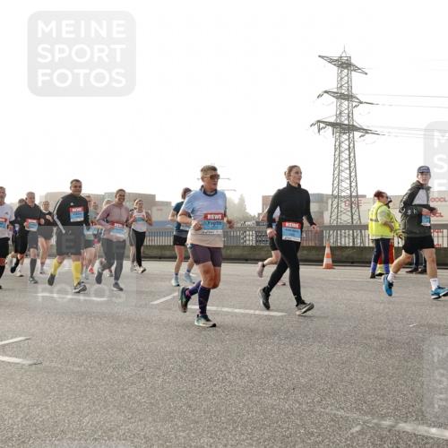 03.10.2026 - Köhlbrandbrückenlauf Michael Burmester http://msf.ph/oto/10765517 03.10.2026 09:20:06 Position 3 3 meine-sportfotos.de