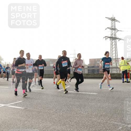 03.10.2026 - Köhlbrandbrückenlauf Michael Burmester http://msf.ph/oto/10765523 03.10.2026 09:20:08 Position 3  meine-sportfotos.de