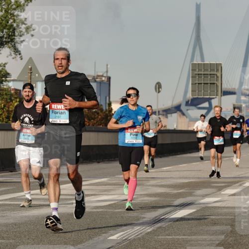 03.10.2026 - Köhlbrandbrückenlauf Michael Burmester http://msf.ph/oto/10765526 03.10.2026 09:43:49 Position 3 1412, 2197, 1714 meine-sportfotos.de