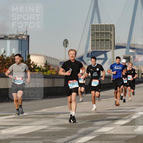 03.10.2026 - Köhlbrandbrückenlauf Michael Burmester http://msf.ph/oto/10765530 03.10.2026 09:43:52 Position 3  meine-sportfotos.de
