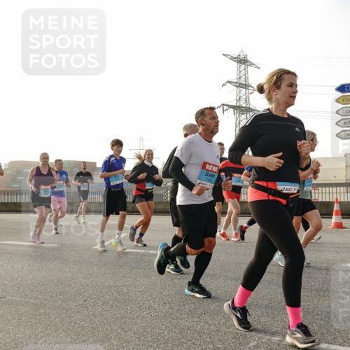 03.10.2026 - Köhlbrandbrückenlauf Michael Burmester http://msf.ph/oto/10765537 03.10.2026 09:20:09 Position 3 1044, 3 meine-sportfotos.de