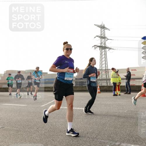 03.10.2026 - Köhlbrandbrückenlauf Michael Burmester http://msf.ph/oto/10765570 03.10.2026 09:20:13 Position 3 1130 meine-sportfotos.de