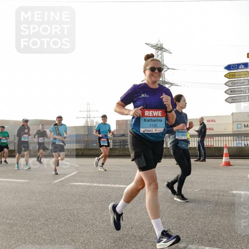 03.10.2026 - Köhlbrandbrückenlauf Michael Burmester http://msf.ph/oto/10765576 03.10.2026 09:20:13 Position 3 1130, 2643, 3 meine-sportfotos.de