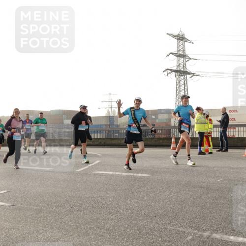 03.10.2026 - Köhlbrandbrückenlauf Michael Burmester http://msf.ph/oto/10765579 03.10.2026 09:20:14 Position 3 3 meine-sportfotos.de