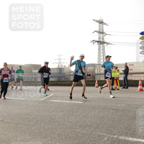 03.10.2026 - Köhlbrandbrückenlauf Michael Burmester http://msf.ph/oto/10765581 03.10.2026 09:20:14 Position 3  meine-sportfotos.de
