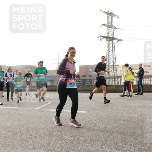 03.10.2026 - Köhlbrandbrückenlauf Michael Burmester http://msf.ph/oto/10765595 03.10.2026 09:20:16 Position 3 2603, 3, 2488 meine-sportfotos.de