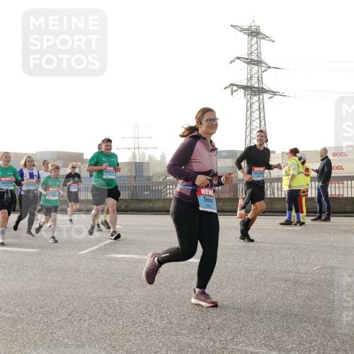 03.10.2026 - Köhlbrandbrückenlauf Michael Burmester http://msf.ph/oto/10765598 03.10.2026 09:20:16 Position 3 2603 meine-sportfotos.de